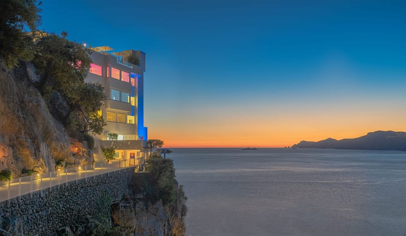 HOTEL VIEW AT DUSK_001